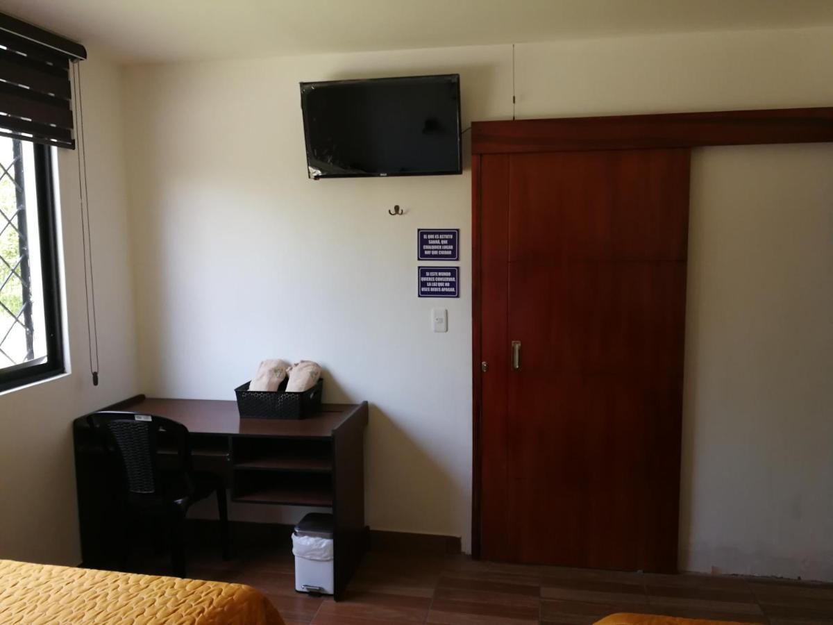 Chapelet Hostal Tababela Dış mekan fotoğraf