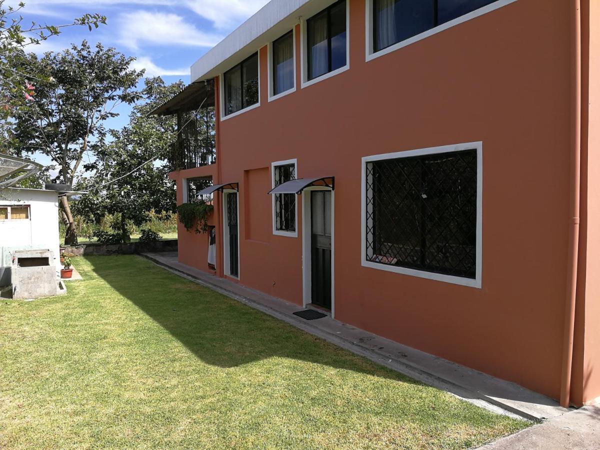Chapelet Hostal Tababela Dış mekan fotoğraf