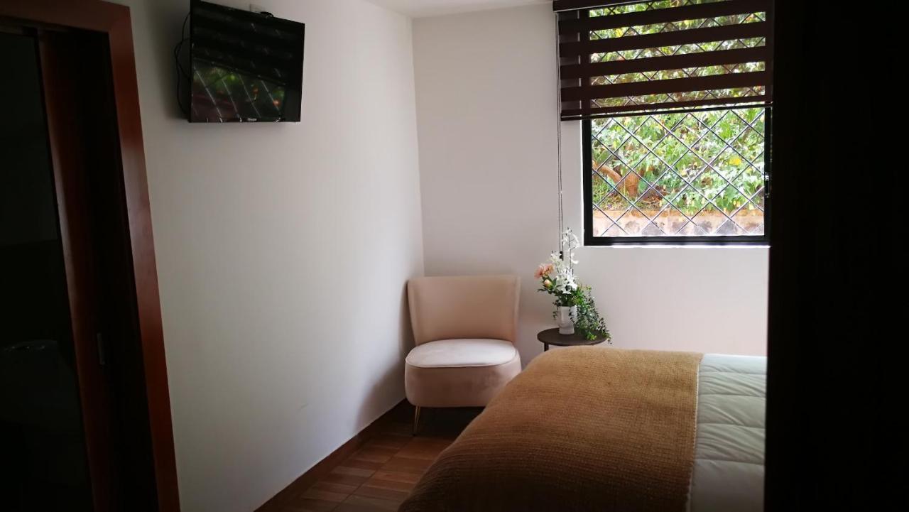 Chapelet Hostal Tababela Dış mekan fotoğraf