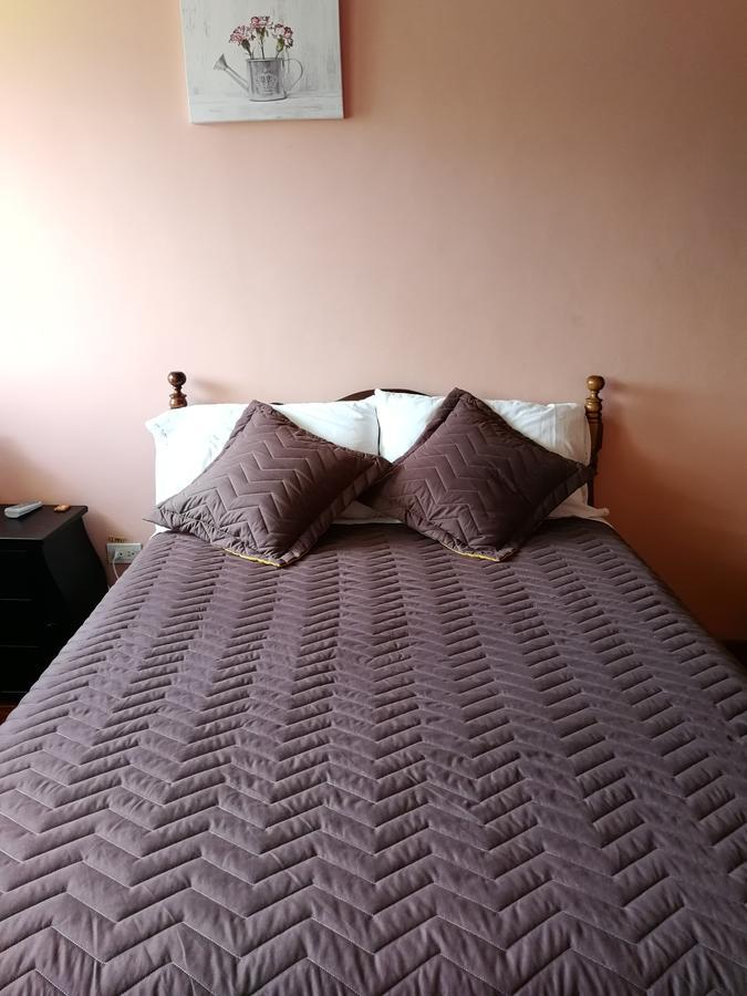 Chapelet Hostal Tababela Dış mekan fotoğraf
